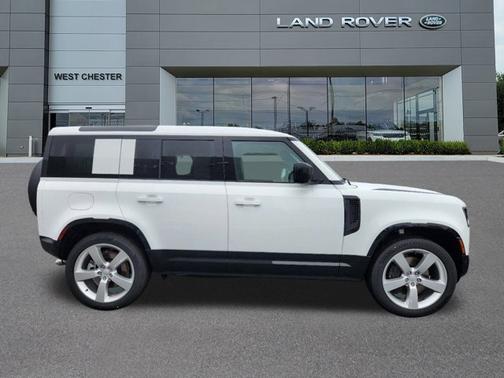 2025 Land Rover Defender X-Dynamic SE