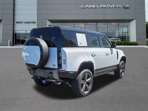 2023 Land Rover Defender V8