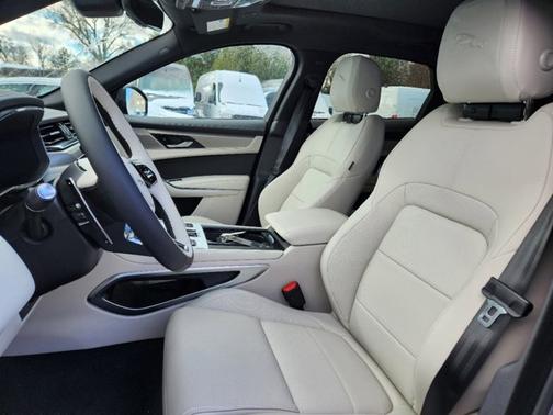 2025 Jaguar F-PACE R-Dynamic S