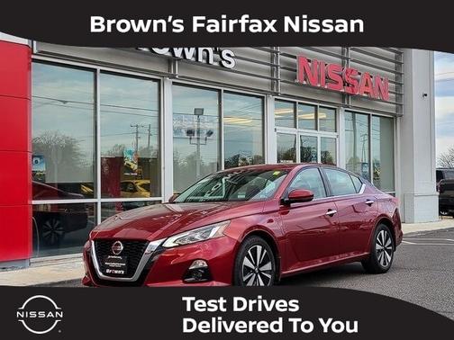 Photo 1 of 3 of 2019 Nissan Altima 2.5 SV