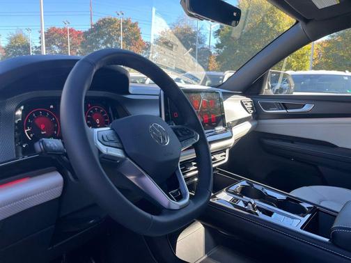 2026 Volkswagen Atlas Cross Sport 2.0T SEL Premium