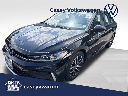 Deep Black Pearl 2026 Volkswagen Jetta 1.4T SE
