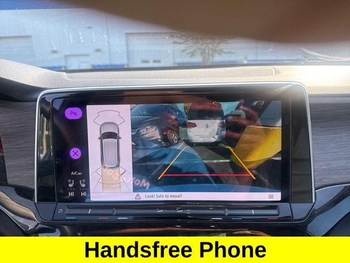 Opal White Pearl 2025 Volkswagen Atlas 2.0T SEL