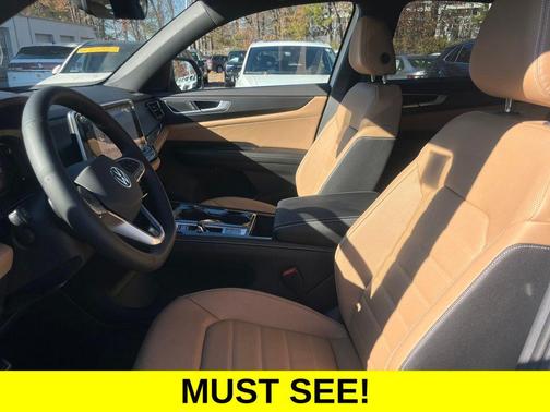 White Pearl 2026 Volkswagen Atlas Cross Sport 2.0T SEL