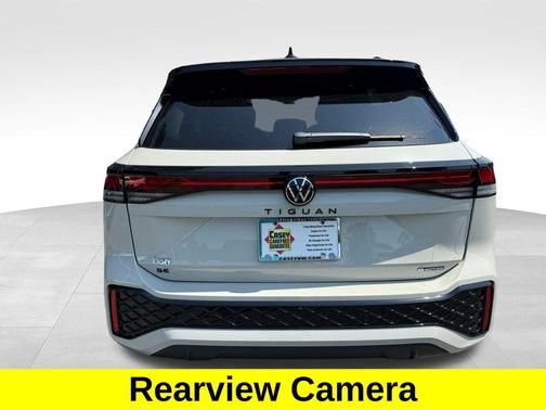 sandstone 2026 Volkswagen Tiguan 2.0T SE R-Line Black 4MOTION