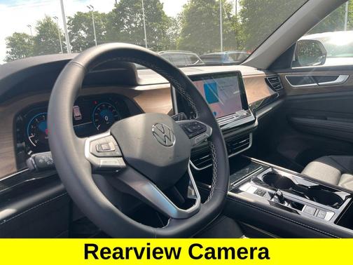 Opal White Pearl 2026 Volkswagen Atlas 2.0T SE w/Technology 4MOTION