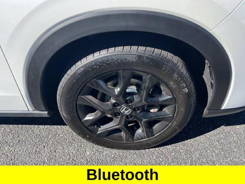 Platinum White Pearl 2023 Honda HR-V AWD Sport