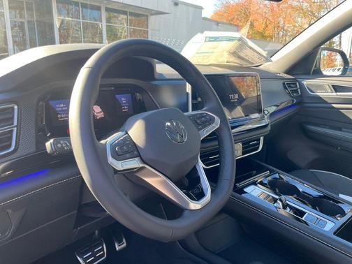 2026 Volkswagen Atlas Cross Sport 2.0T SEL Premium