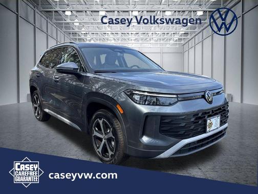 Platinum Gray Metallic 2026 Volkswagen Tiguan 2.0T SE