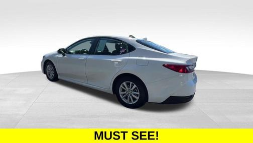 Ice 2026 Toyota Camry LE