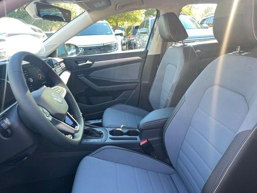 2026 Volkswagen Jetta 1.4T SE