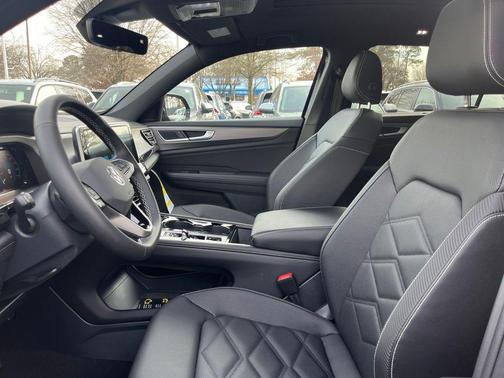 2026 Volkswagen Atlas Cross Sport 2.0T SE w/Technology 4MOTION