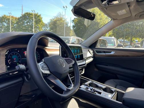 2026 Volkswagen Atlas 2.0T SE w/Technology 4MOTION