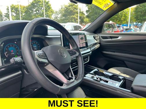 2024 Volkswagen Atlas Cross Sport 2.0T SE w/Technology