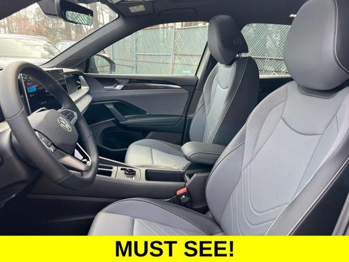 sandstone 2026 Volkswagen Tiguan 2.0T SE R-Line Black 4MOTION