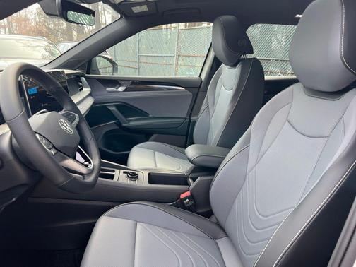 2026 Volkswagen Tiguan 2.0T SE R-Line Black 4MOTION