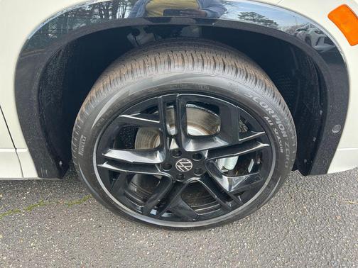 2026 Volkswagen Tiguan 2.0T SE R-Line Black 4MOTION