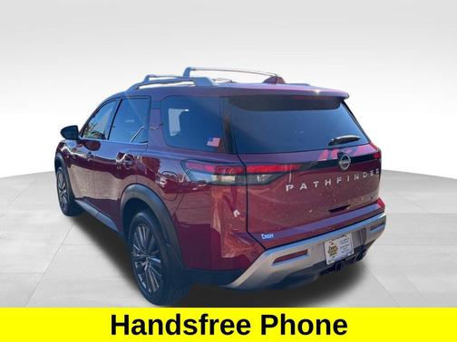 2024 Nissan Pathfinder SL FWD