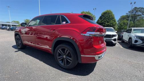 Red Metallic 2022 Volkswagen Atlas Cross Sport 2.0T SEL