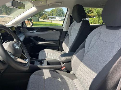 2025 Volkswagen Tiguan 2.0T S