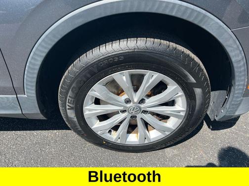 Platinum Gray Metallic 2018 Volkswagen Tiguan 2.0T S 4MOTION
