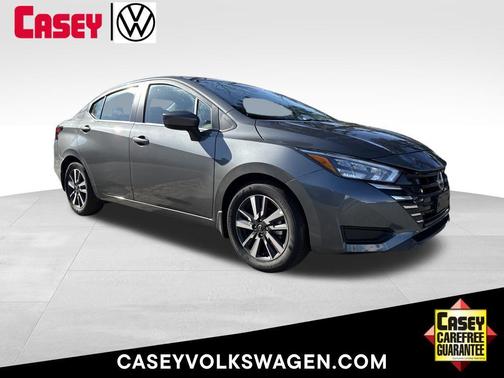 Gun Metallic 2025 Nissan Versa 1.6 SV