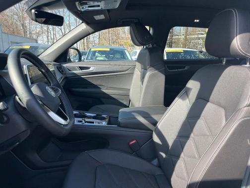 2026 Volkswagen Atlas Cross Sport 2.0T SE w/Technology 4MOTION