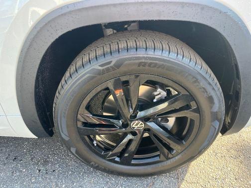 2026 Volkswagen Atlas Cross Sport 2.0T SEL