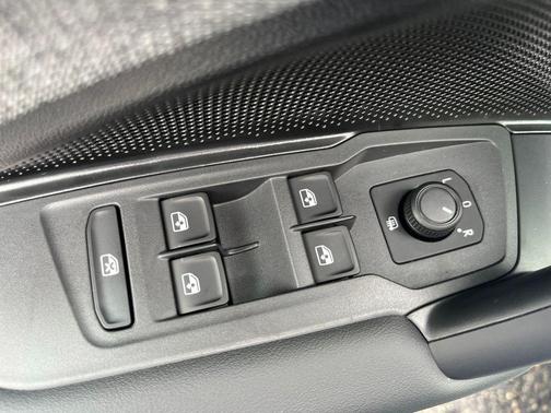 2025 Volkswagen Tiguan 2.0T S 4MOTION
