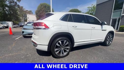 2022 Volkswagen Atlas Cross Sport 3.6L V6 SEL Premium R-Line