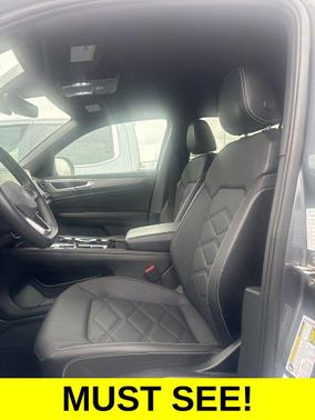 2024 Volkswagen Atlas Cross Sport 2.0T SE w/Technology 4MOTION