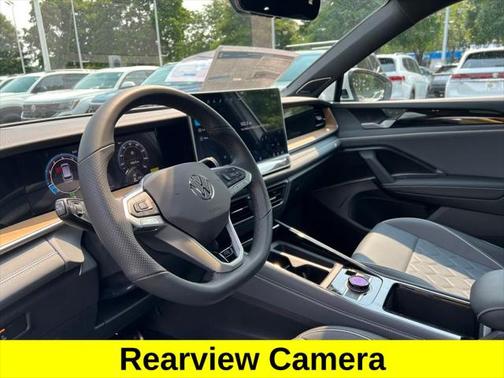 2025 Volkswagen Tiguan 2.0T SEL R-Line 4MOTION