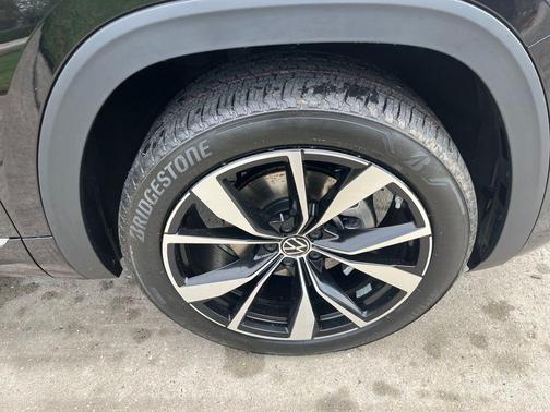 2026 Volkswagen Atlas 2.0T SEL Premium R-Line 4MOTION