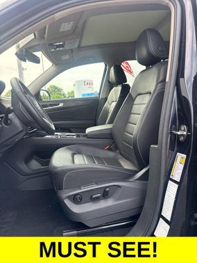 Deep Black Pearl 2025 Volkswagen Atlas 2.0T SEL