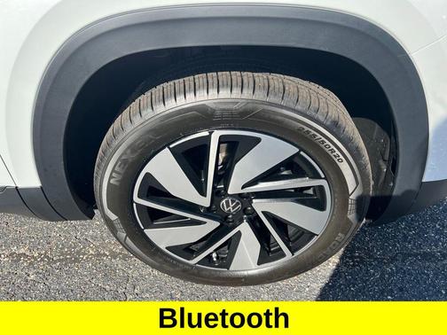 2026 Volkswagen Atlas 2.0T SE w/Technology 4MOTION