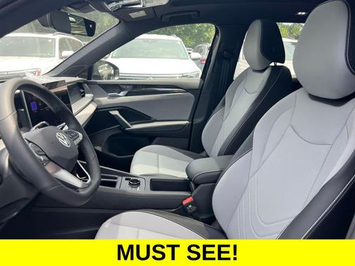 Black 2026 Volkswagen Tiguan 2.0T SE R-Line Black