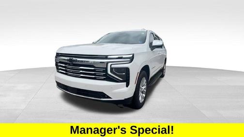Iridescent Pearl Tricoat 2025 Chevrolet Suburban Premier