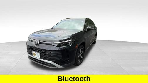 Black 2026 Volkswagen Tiguan 2.0T SE 4MOTION