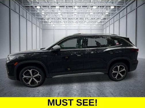 Deep Black Pearl 2026 Volkswagen Tiguan 2.0T SE