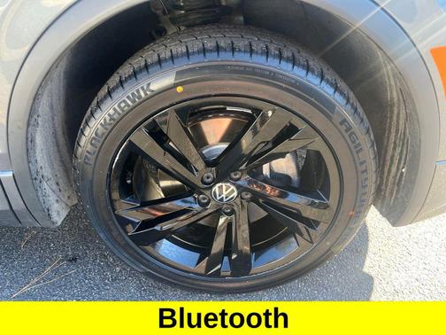 2024 Volkswagen Tiguan 2.0T SE R-Line Black