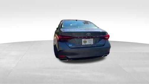 2019 Toyota Avalon XLE