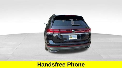 Deep Black Pearl 2024 Volkswagen Atlas 2.0T SE