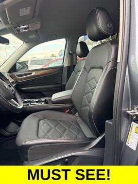 2025 Volkswagen Atlas 2.0T SE w/Technology 4MOTION