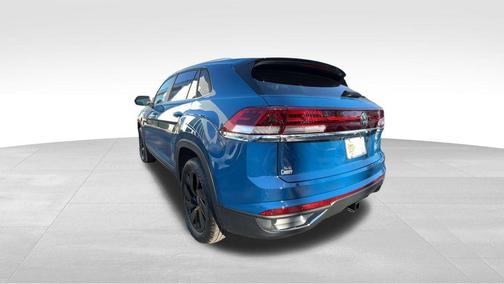 2025 Volkswagen Atlas Cross Sport 2.0T SE w/Technology 4MOTION