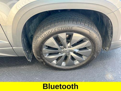Platinum Gray Metallic 2024 Volkswagen Taos 1.5T S