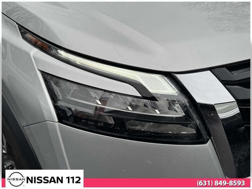 2025 Nissan Pathfinder SL 4WD