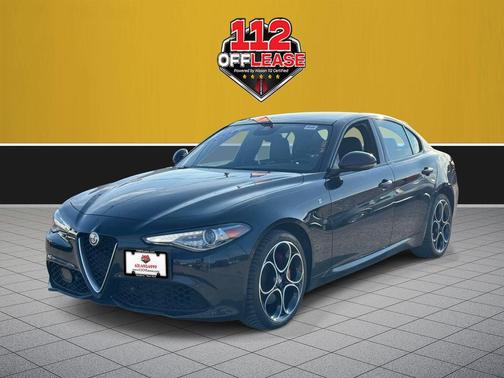 Vulcano Black Metallic 2022 Alfa Romeo Giulia Ti