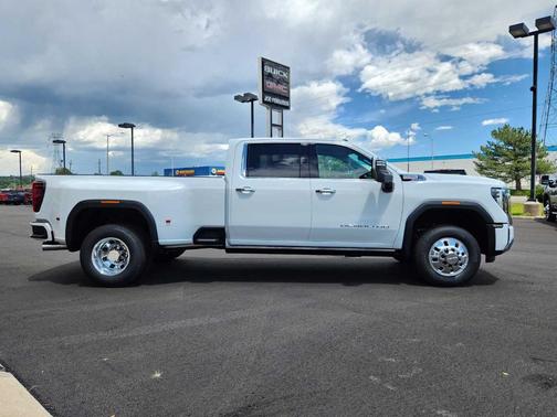 2025 GMC Sierra 3500 Denali