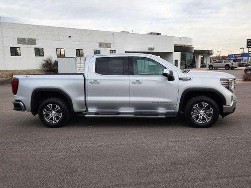 2022 GMC Sierra 1500 SLT