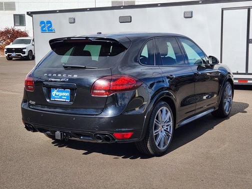 2013 Porsche Cayenne GTS